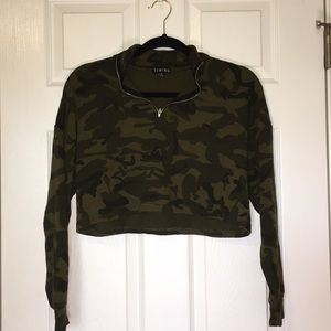 Cropped Camo zip-up